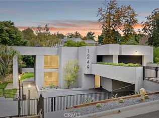 1249 Los Robles Pl, Pomona, CA 91768