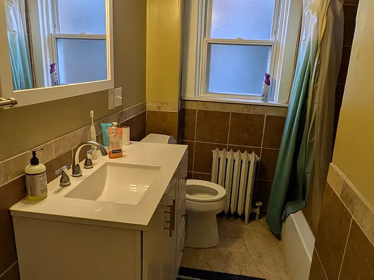 2332 Eldridge St #1 — Photo 19