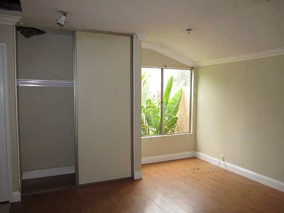 4th image of 1938 Hawaii St
