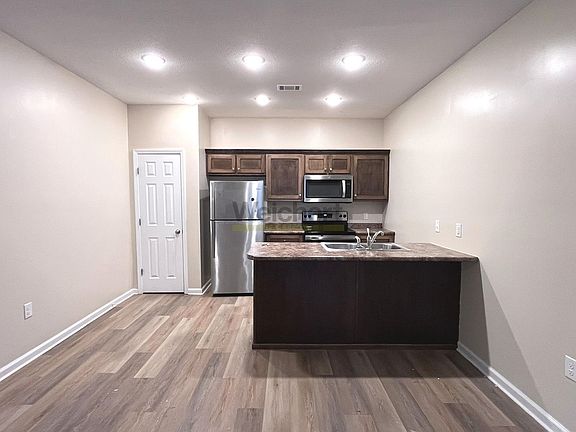 3rd image of 719 N 5th St #719A