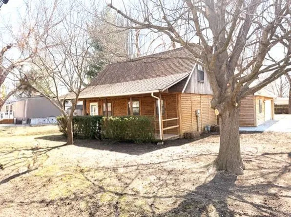 214 W Grant St, Rushville, IL 62681