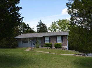 4 Laura Ln, Festus, MO 63028