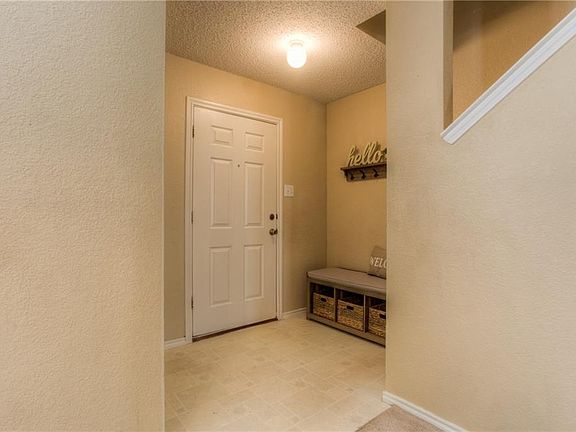 5th image of 753 Tuscany Trl
