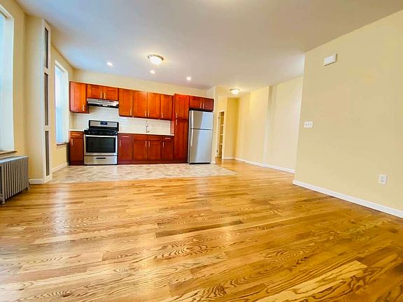 4th image of 23-81 23rd St #B