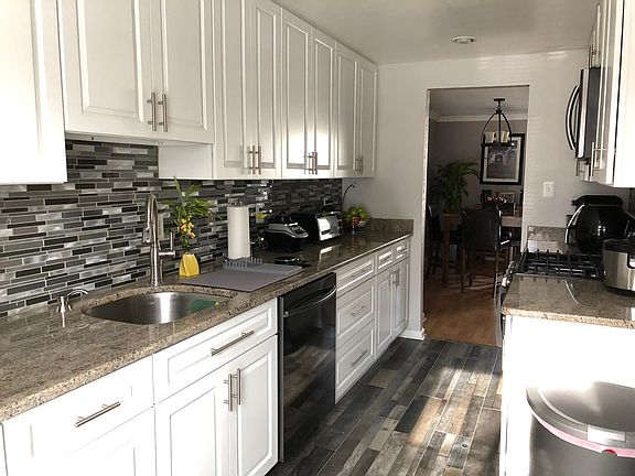 3rd image of 14408 Black Horse Ct