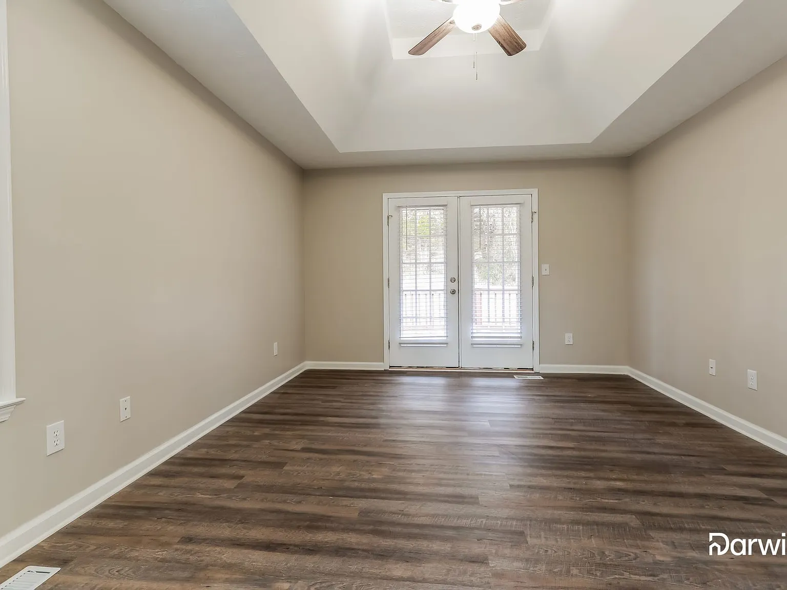 5 bed, 3.0 bath, 2206 sqft, $2,415 — Photo 3