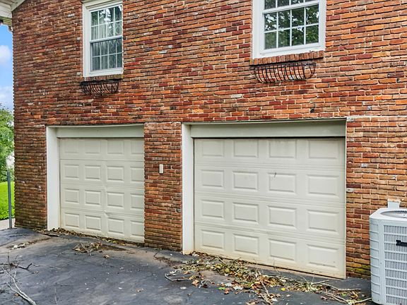 5th image of 577 Cardinal Dr