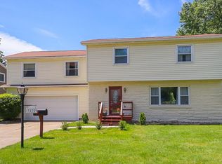 3832 Kenwood Dr, Stow, OH 44224