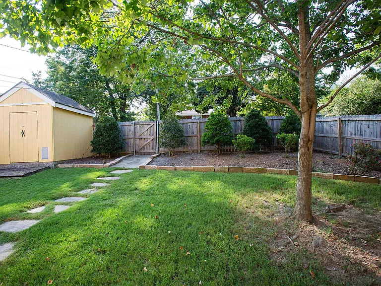 224 Rice St — Photo 27