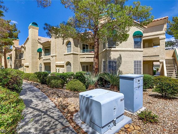2nd image of 2251 Wigwam Pkwy APT 2227