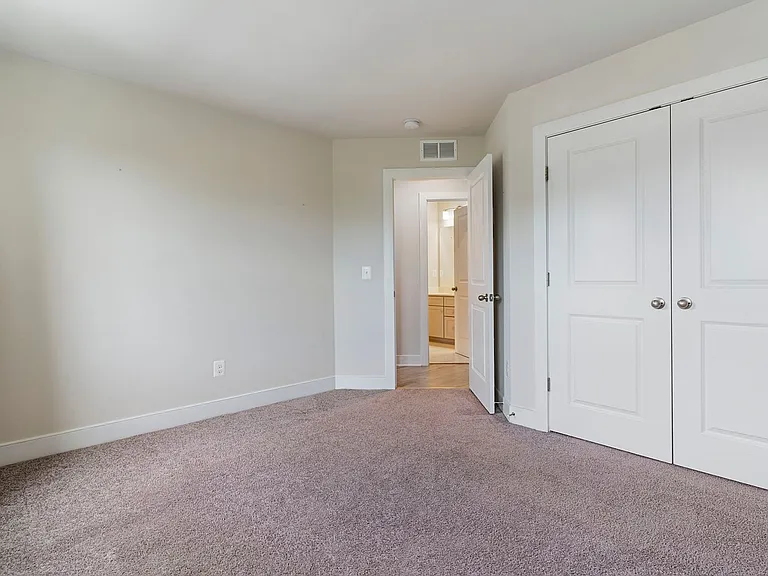 1460 Meadowlark Glen Rd — Photo 32