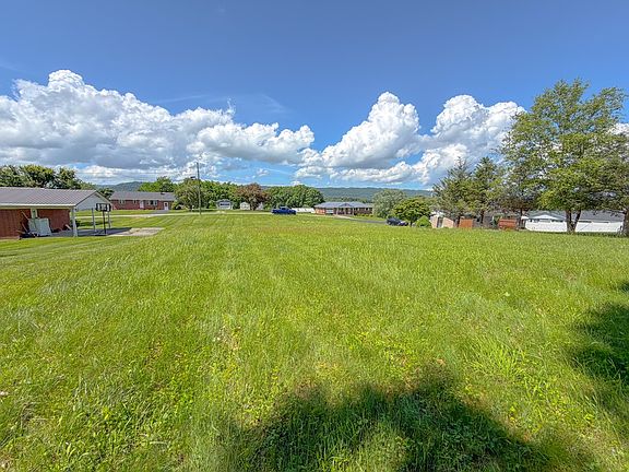 2nd image of 225 Granite Rd