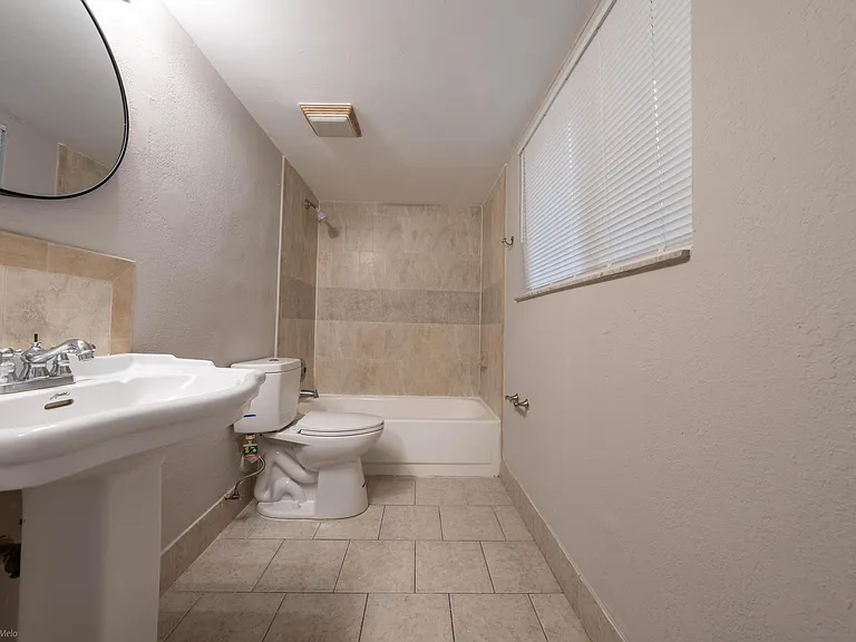 3469 NW 44th St #101 — Photo 15