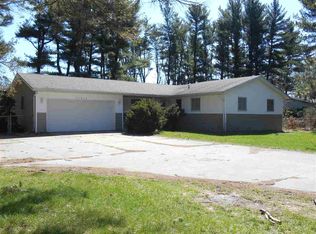 51814 Currant Rd, Granger, IN 46530