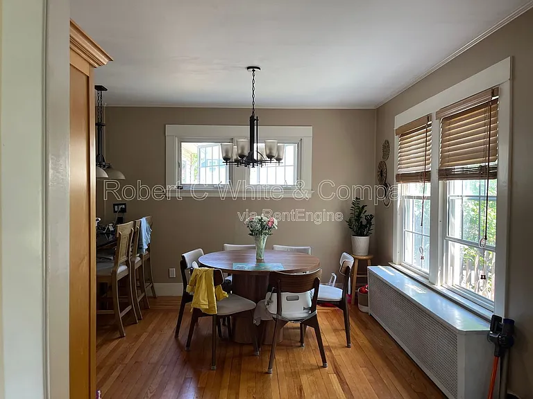 109 Ardmore St — Photo 8
