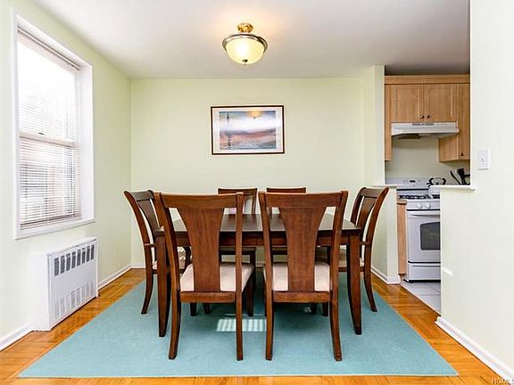 5th image of 3901 Independence Ave APT 2J