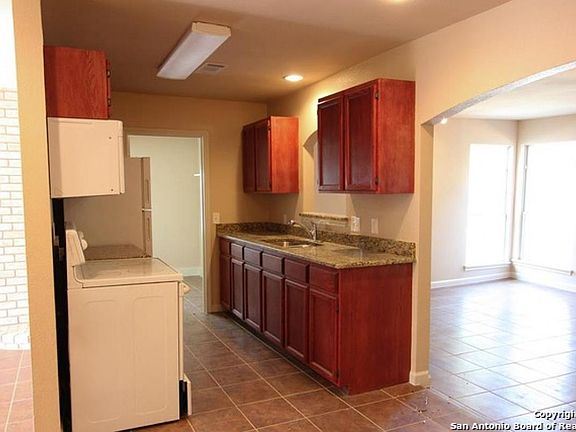 4th image of 5335 Bakersfield St