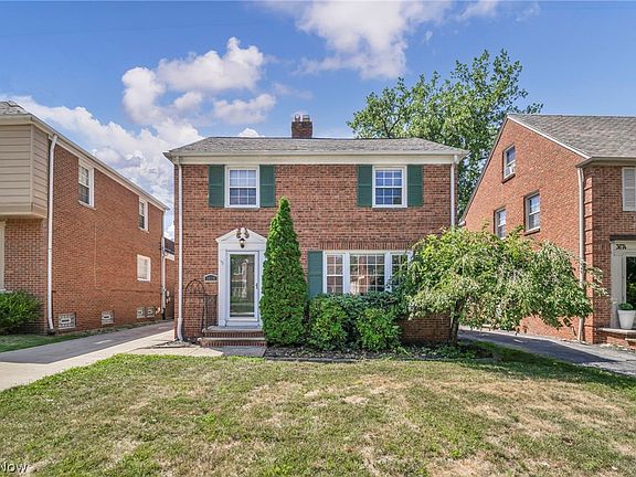 3rd image of 3678 Lynnfield Rd