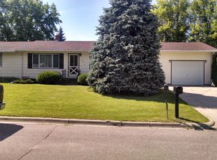 410 8th St NW, Fosston, MN 56542