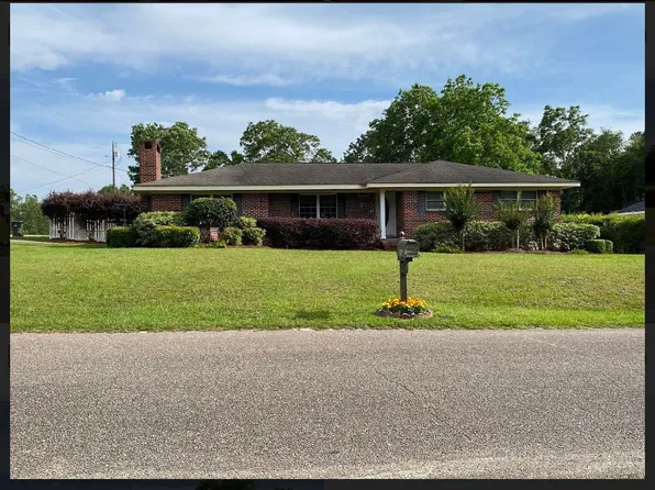 304 Champion Dr, Opp, AL 36467