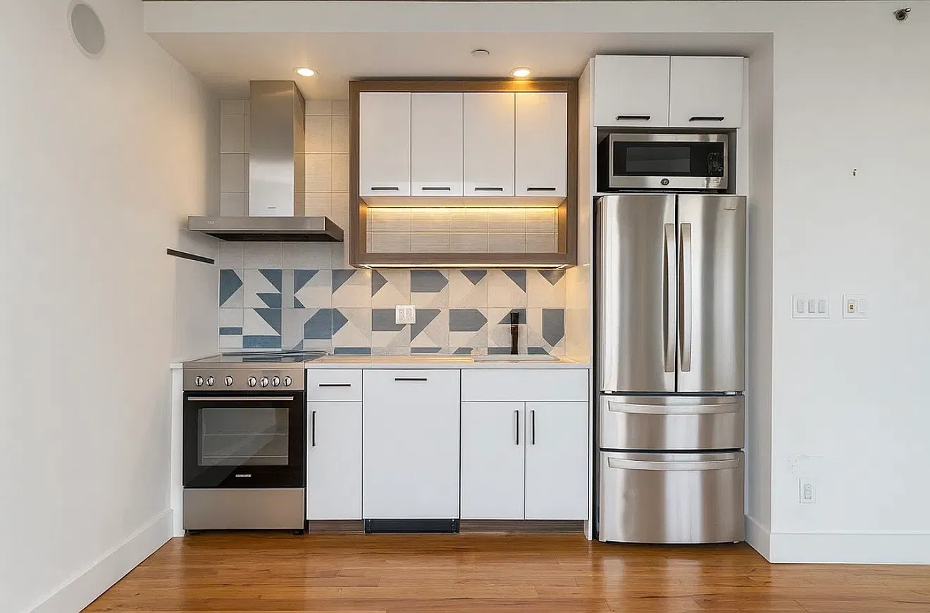 240 Stagg Street — Photo 4