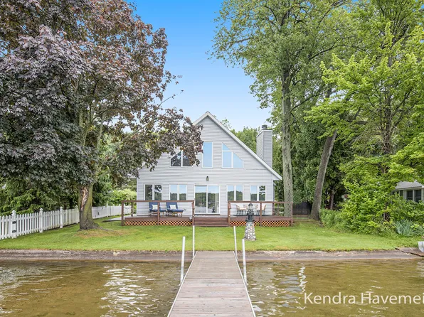8765 Je Ne Be Dr NE, Rockford, MI 49341