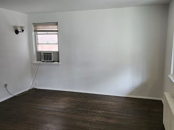 5th image of 138 Webster St NE