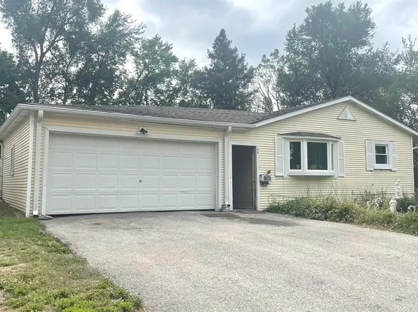 340 Tulsa Ave, Carpentersville, IL 60110