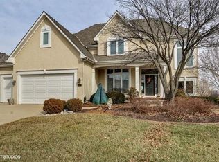 9333 Falcon Ridge Dr, Lenexa, KS 66220