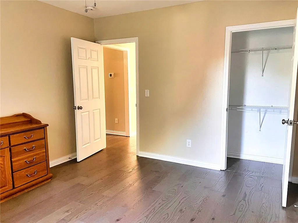 1 bed, 1.0 bath, 1242 sqft, $650 — Photo 4