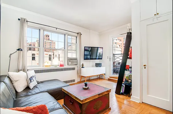 Rented by Compass | media 9