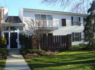 26175 Raintree Blvd APT D10, Olmsted Falls, OH 44138