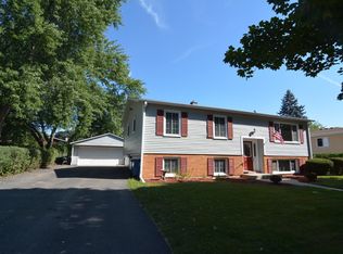 716 Lisa Rd, Dundee, IL 60118