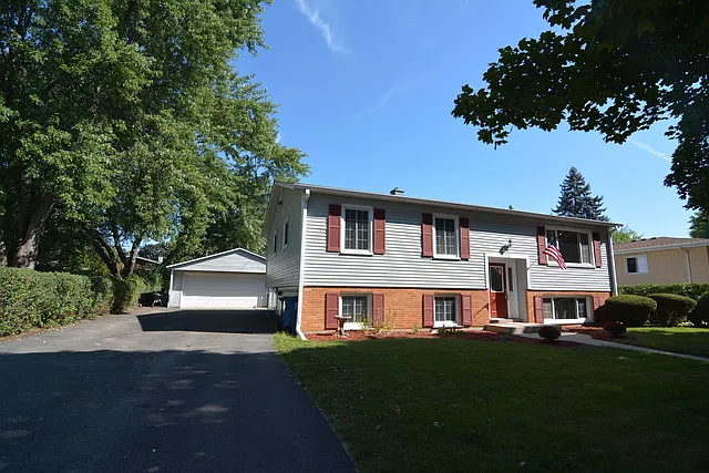 716 Lisa Rd photo 1