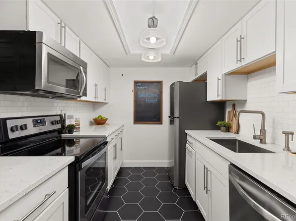 8335 Fairmount Drive Bldg 8 #208, Denver, CO 80247