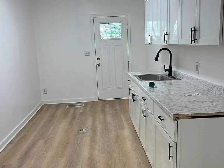 2722 McDowell St — Photo 12