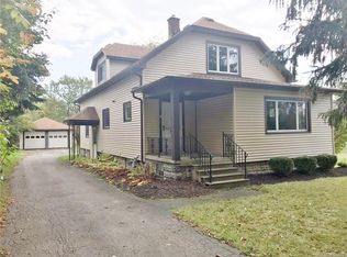 971 N Blossom Rd, Elma, NY 14059