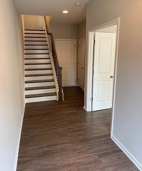 757 Cady Way — Photo 2