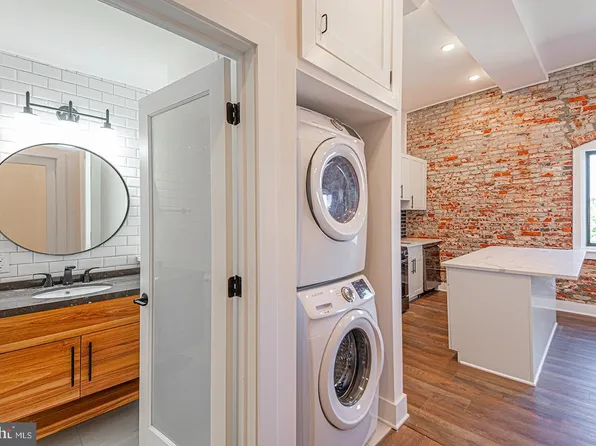 1211 Bainbridge St Unit 2B, Philadelphia, PA 19147