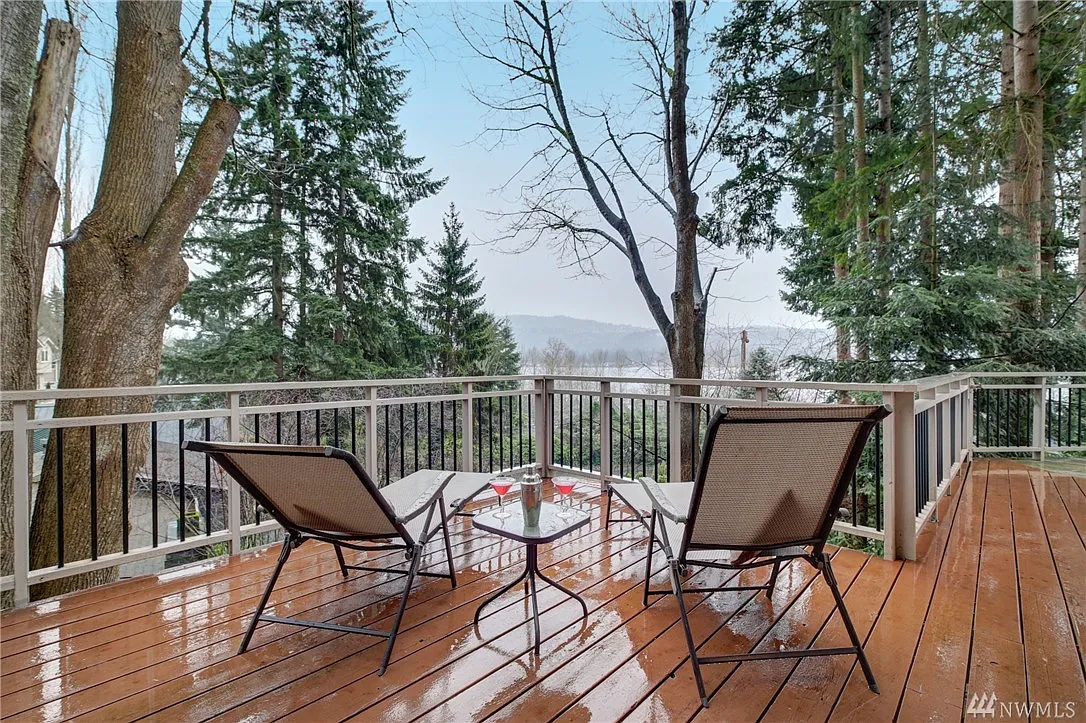 3240 198th Pl SE photo 1