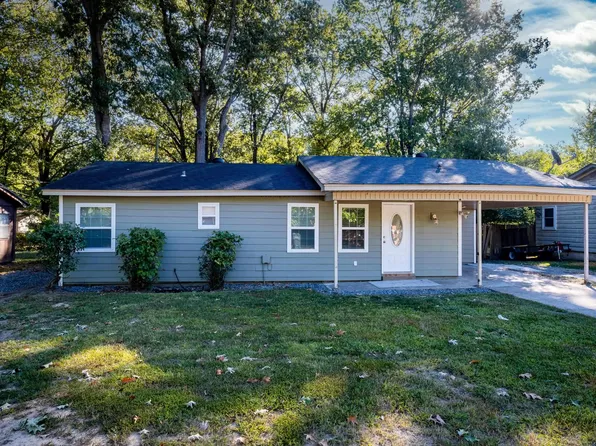 9701 Stardust Trl, Little Rock, AR 72209
