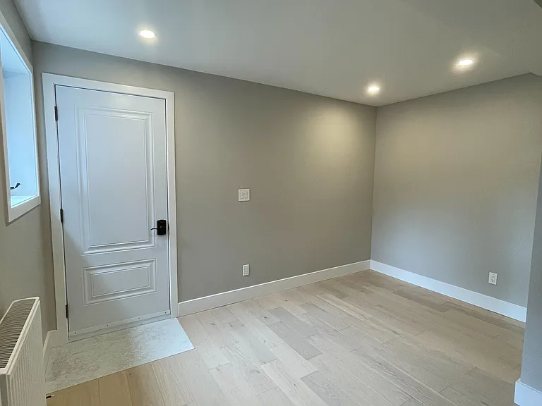 416 Christie St #1 — Photo 4