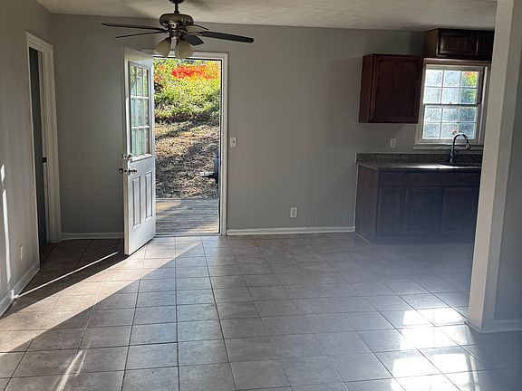 4th image of 162 Shady Ln