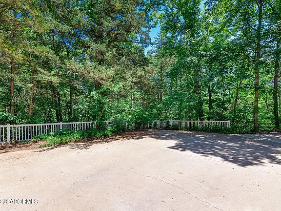 4th image of 2606 Tanglewood Dr