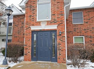 1355 Cunat Ct APT 1B, Lake In The Hills, IL 60156