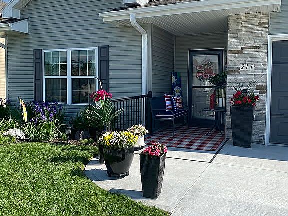 2nd image of 211 Peregrine Pl