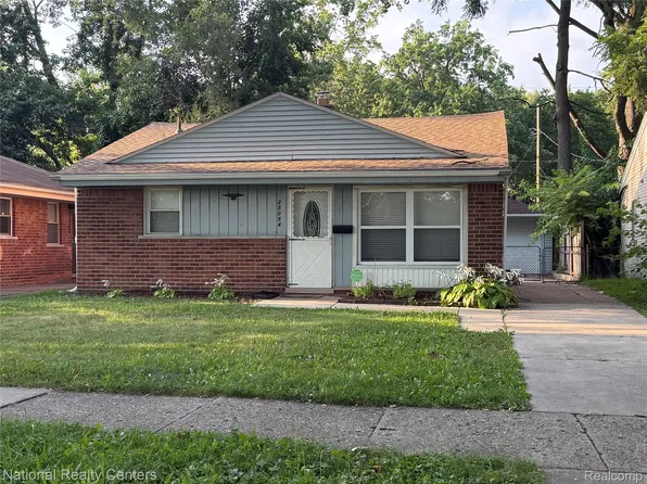 25054 Annapolis St, Dearborn Heights, MI 48125