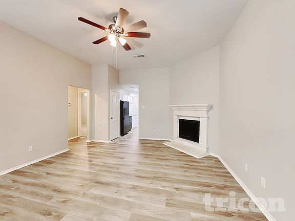 3rd image of 1214 Crooked Creek Ct