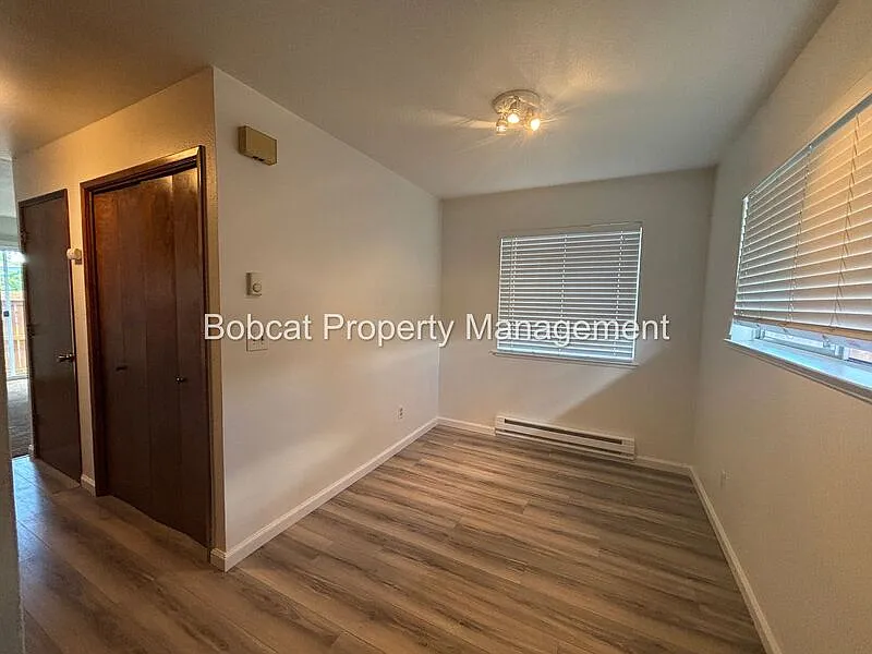 1 bed, 1.0 bath, 450 sqft, $1,370 — Photo 2