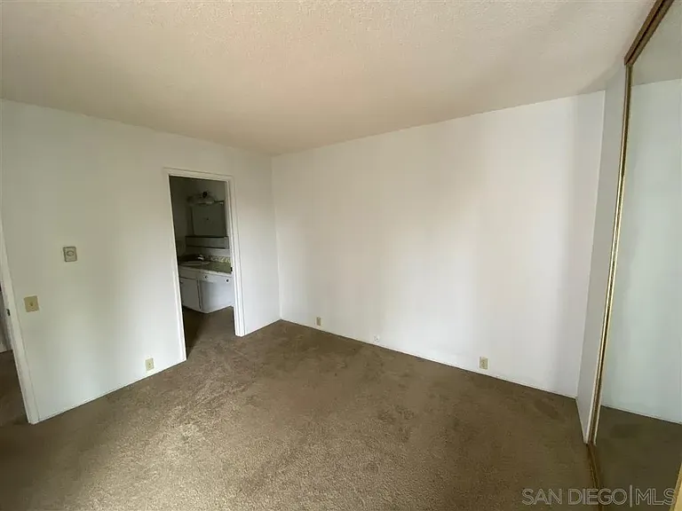 4354 Vision Dr — Photo 16